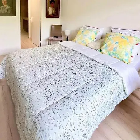 King De Luxe Moderne Apartment
